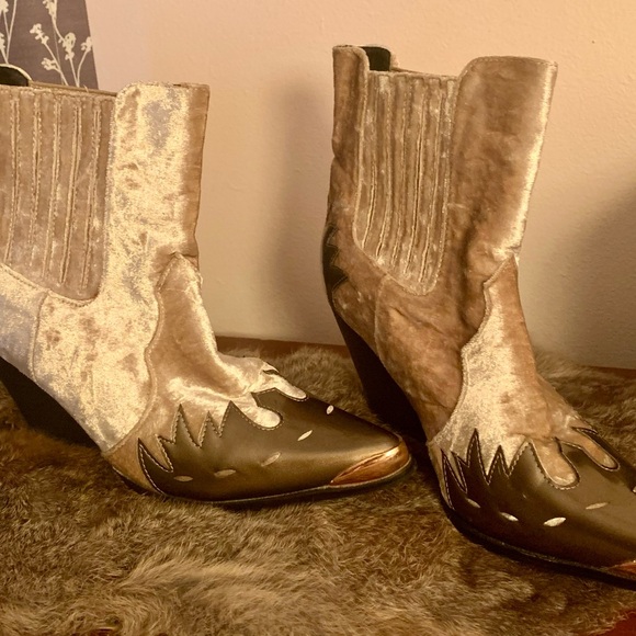 Stylish Beige and Brown Women's Boots - Picture 1 of 6